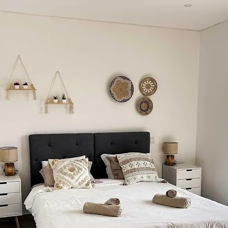 Sunset Peniche Surfcamp *