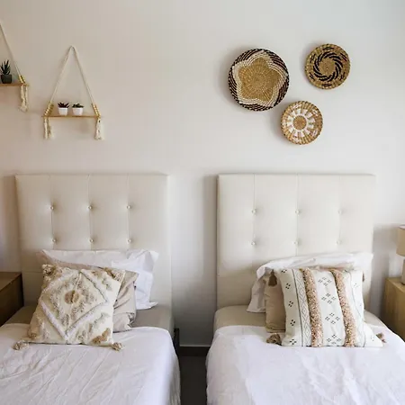 Sunset Peniche Surfcamp Lejlighed Ferrel (Leiria)