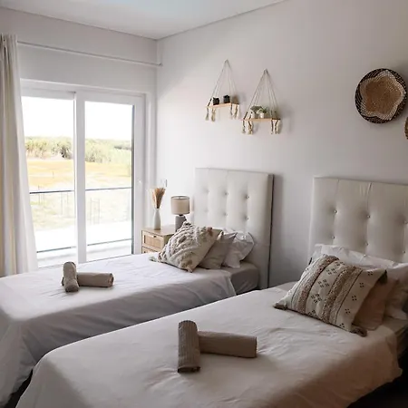 Sunset Peniche Surfcamp Apartment *