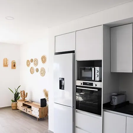 Sunset Peniche Surfcamp