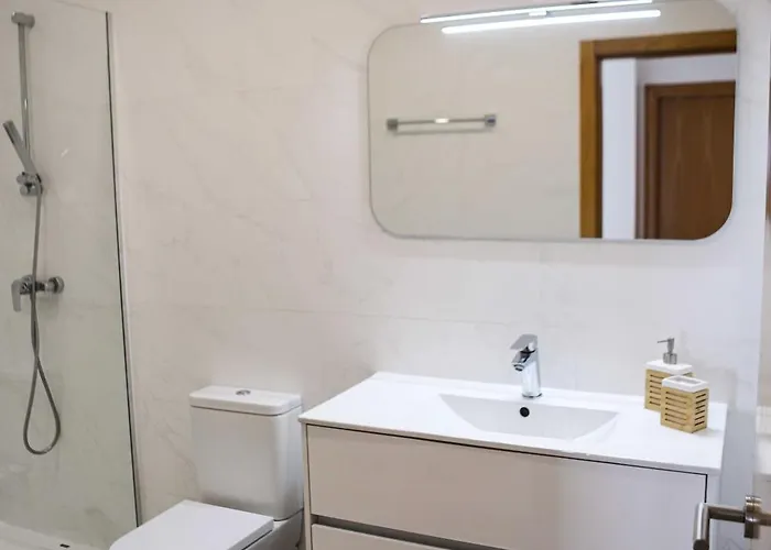 Sunset Peniche Surfcamp *