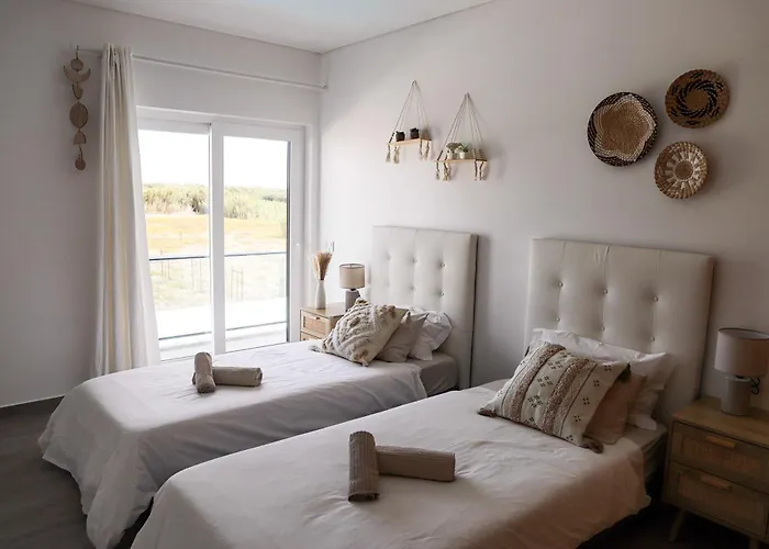 Sunset Peniche Surfcamp Lejlighed *